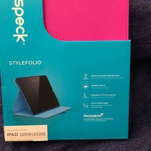 * Speck Stylefolio for iPad